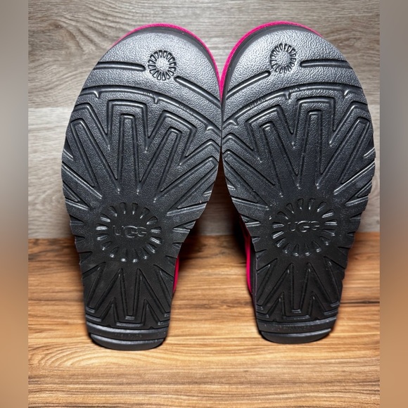 UGG Australia Pink Suede Boots, Like new - Picture 6 of 7